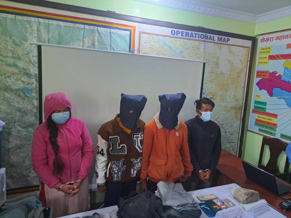 श्रीमतीको योजनामा सिन्धुपाल्चोकबाट सिक्लेस ल्याएर श्रीमानकाे हत्या, ४ जना पक्राउ