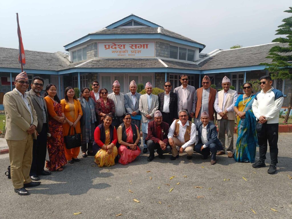 गण्डकीमा सत्ता सकसः विभिन्न विकल्पमा गठबन्धनको छलफल