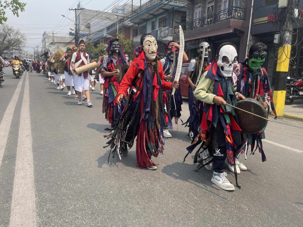 गुरुङ समुदायले मनाए ट्होंटे
