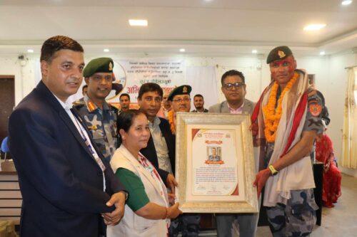 सगरमाथा आरोही इन्स्पेक्टर सुरजलाई स्याङ्जामा नागरिक अभिनन्दन