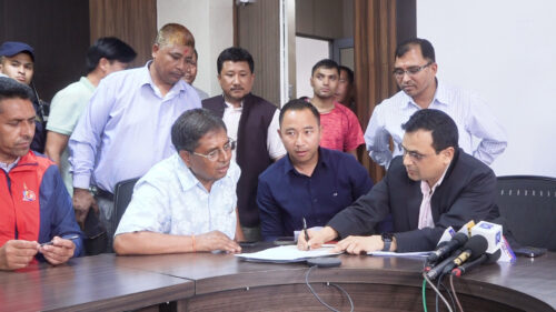 सहमतिपछि पेट्रोलियम पदार्थको ढुवानी सुरु