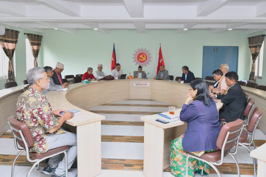 भोलिसम्म राजीनामा दिन प्रधानमन्त्रीलाई एमालेको आग्रह