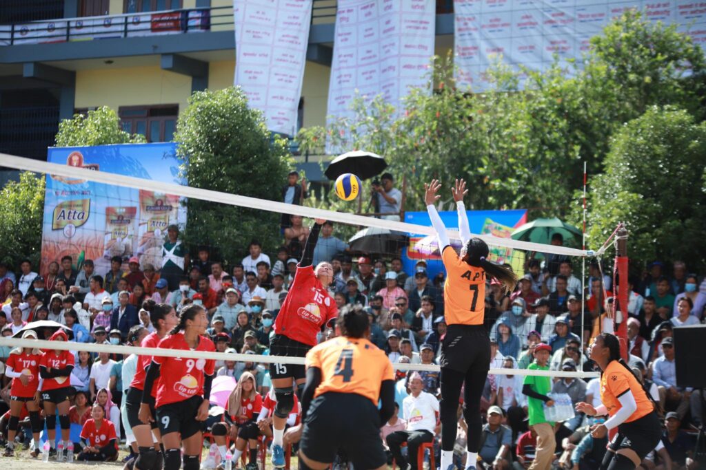न्यु डायमण्डलाई स्तब्ध पार्दै एपीएफले जित्यो लामाचौर भलिबलकाे उपाधि