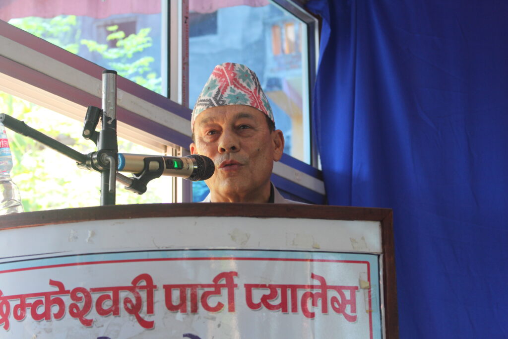 शिक्षामा सुधार ल्याउन तीनै तहको सरकार एक हुनुपर्छ : मन्त्री थापा