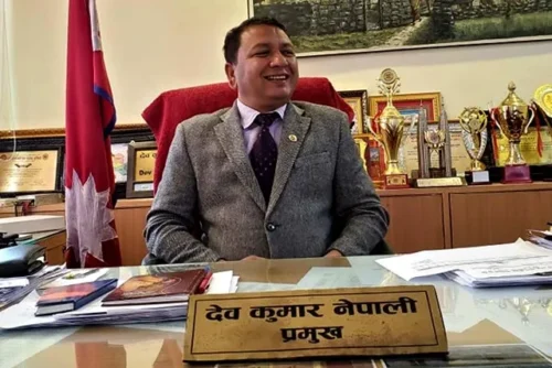 ‘रेड कर्नर नोटिस’ जारी भएका फरार देवकुमार नेपाली कहाँ छन ?