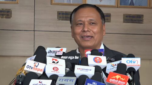 इमान्दार राष्ट्रसेवक कर्मचारीलाई राज्यले हतोत्साहित र अपमानित ग¥योः कुलमान घिसिङ