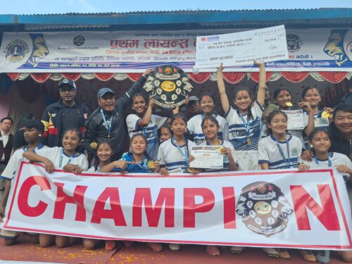 न्यू वेष्ट पोइन्ट बन्यो प्रथम लायन्स छात्रा फुटबलको च्याम्पियन