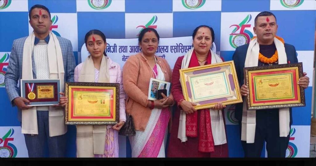 पोखराको बड्स एकेडेमी एसईईमा सर्वोत्कृष्ट भएकोमा एनप्याव्सनद्वारा सम्मानित