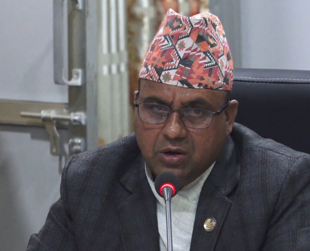 मध्यवर्ती र गाउँपालिकाले निकुञ्जकमा हेलिकप्टर बन्द भयो भन्नेकुरा स्वीकार्य छैनः पर्यटनमन्त्री
