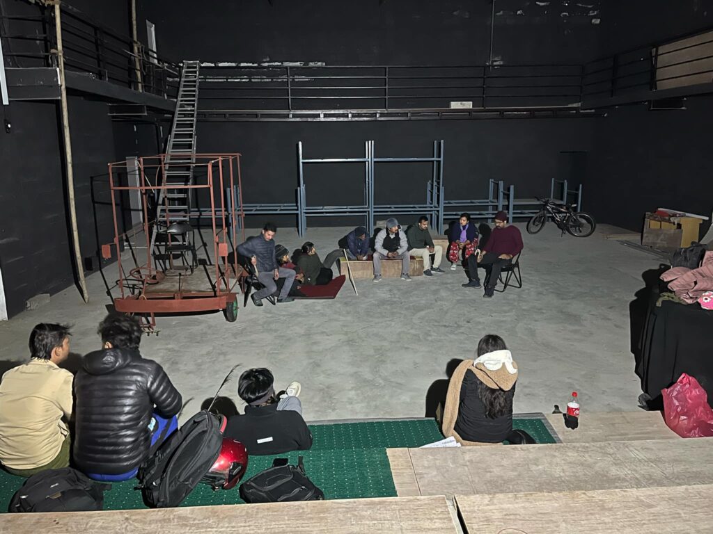 पोखरामा मौलिक नाटक ‘सपना डिलक्स कोच’ मञ्चनको तयारी