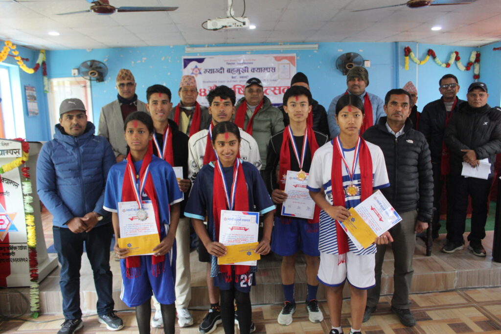 सोनिया र लिलाबहादुरले जिते म्याग्दी बहुमुखी क्याम्पसको दौड प्रतियोगिताको उपाधी