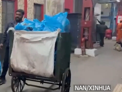 भारतको नयाँ दिल्ली रेलवे स्टेशनमा भागदौड हुँदा १८ जनाको मृत्यु
