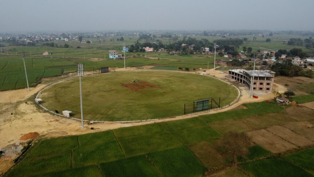 एक्स्ट्राटेक ओभल क्रिकेट स्टेडियममा फ्लड लाइट जडानको काम सम्पन्न