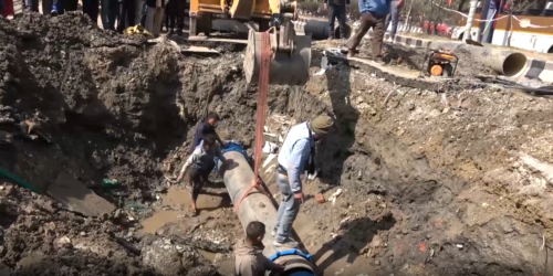 बबरमहलमा खानेपानीको फुटेको पाइपको मर्मत सम्पन्न्