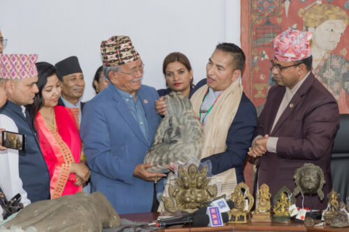अमेरिका पु¥याइएका २१ वटा पुरातात्विक सम्पती नेपाल फिर्ता