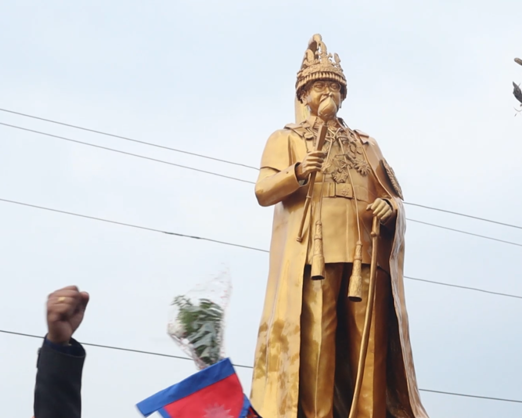 पोखरामा स्वर्गीय राजा वीरेन्द्र शाहको शालिक अनावरण