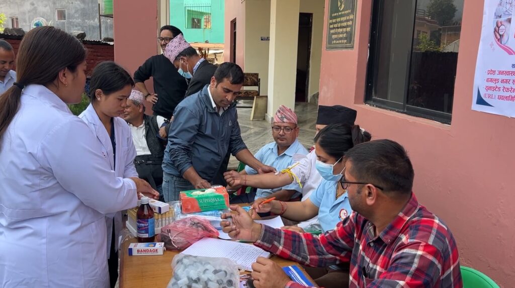 स्थापना दिवसमा पत्रकारको स्वास्थ्य परीक्षण