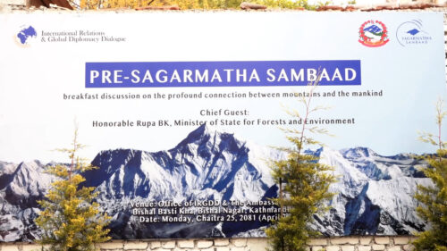 सगरमाथा बेसक्याम्पमा विलासी सामान प्रयोगमा रोक लगाउँः सरोकारवाला