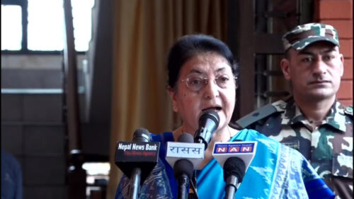 मनमोहन अधिकारीको निष्ठा, आदर्श र जीवनशैलीलाई व्यवहारमा उतार्नसके राजनीतिप्रति भरोसा बढ्छः पूर्वराष्ट्रपति भण्डारी