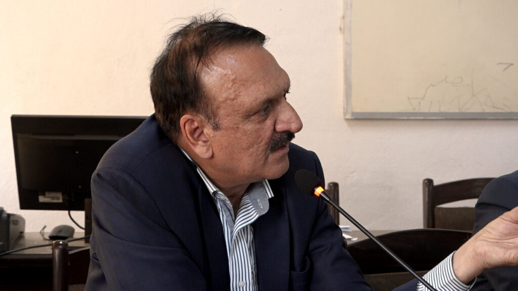 परिणाम नदेखिने आयोजनाहरूमा कैँची लगाऔँः पूर्वअर्थमन्त्री महत