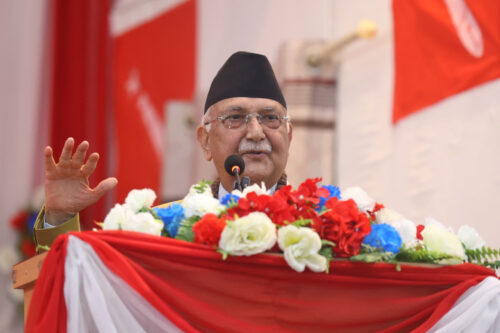 विरोधीहरु एमाले र नेपाली काँग्रेसको सहकार्य भड्काउने खेलमा छन्ः प्रधानमन्त्री ओली