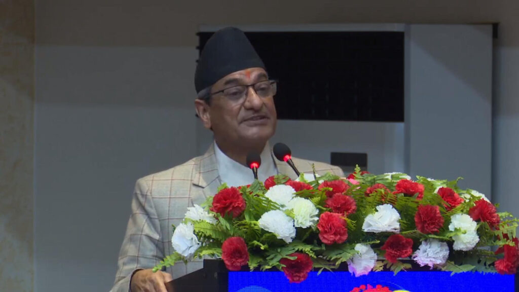 नेपाल प्रहरीलाई आगामी वर्ष तलव, पोशाक र रासनमा कमी हुँदैनः गृहमन्त्री लेखक