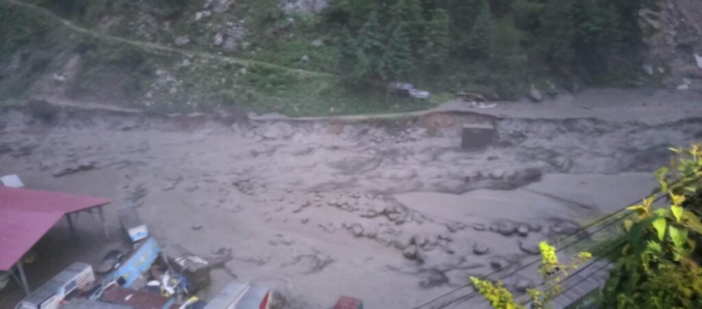 भोटेकोशी नदीमा फेरी बाढी, सतर्क रहन प्रशासनको आग्रह