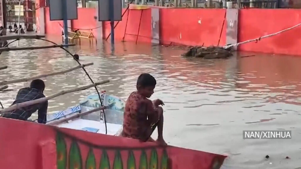 भारतमा वर्षासँग सम्बन्धित घटनामा १८ जनाको मृत्य