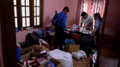 सीतापाइलाबाट यौनवद्र्धक र रक्सी छुटाउने नक्कली औषधि बरामद