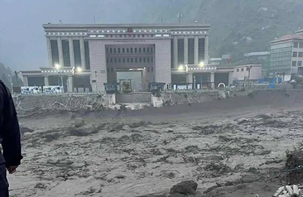 चीनको केरुङमा फसेका नेपालीलाई आज स्वदेश फर्काइँदै