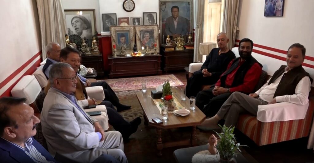 काँग्रेस पूर्वपदाधिकारीको बैठकः ‘सरकारले जनताका काम गरोस्, संविधान संशोधनको प्रक्रिया शुरु होस्’