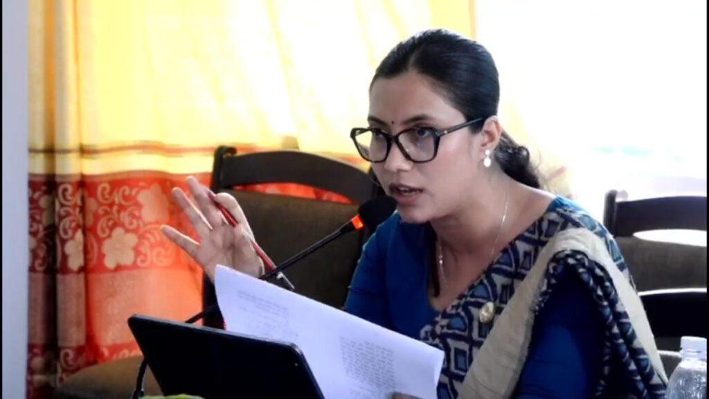 बैंकर र व्यवसायी छुट्याउने भए तीन वर्ष अनिवार्य कुलिङ पिरियड राखौं – सांसद गौतम