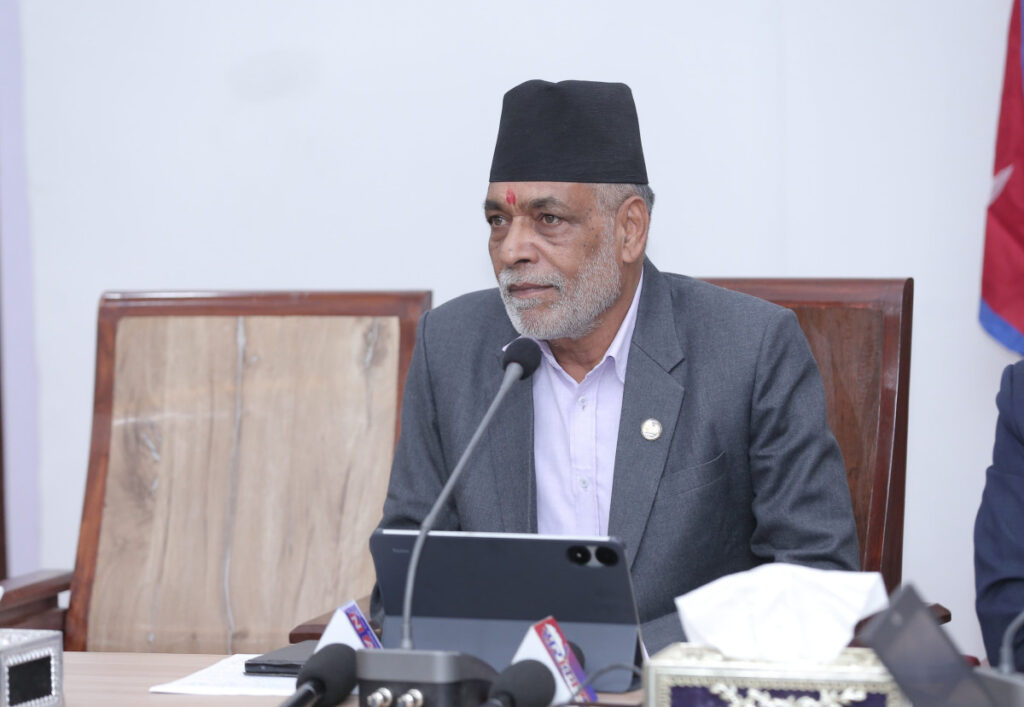 कृषिमन्त्री अधिकारीको वर्ष दिनः रासायनिक मल खरिद तथा वितरणलाई सहज बनाउन नीतिगत पहल