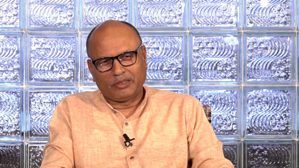 अनिल झाको टिप्पणीः मधेसवादी नेता काठमाडौंमा प्रधानमन्त्रीको पूजा गर्छन्, मधेस पुगेर विरोध