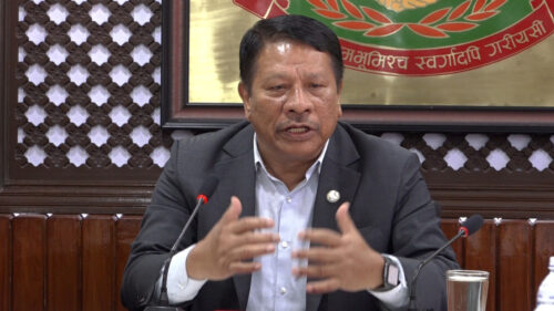 मन्त्रालयका कर्मचारीहरुको कार्यशैलीप्रति उपप्रधानमन्त्री सिंह रुष्ट