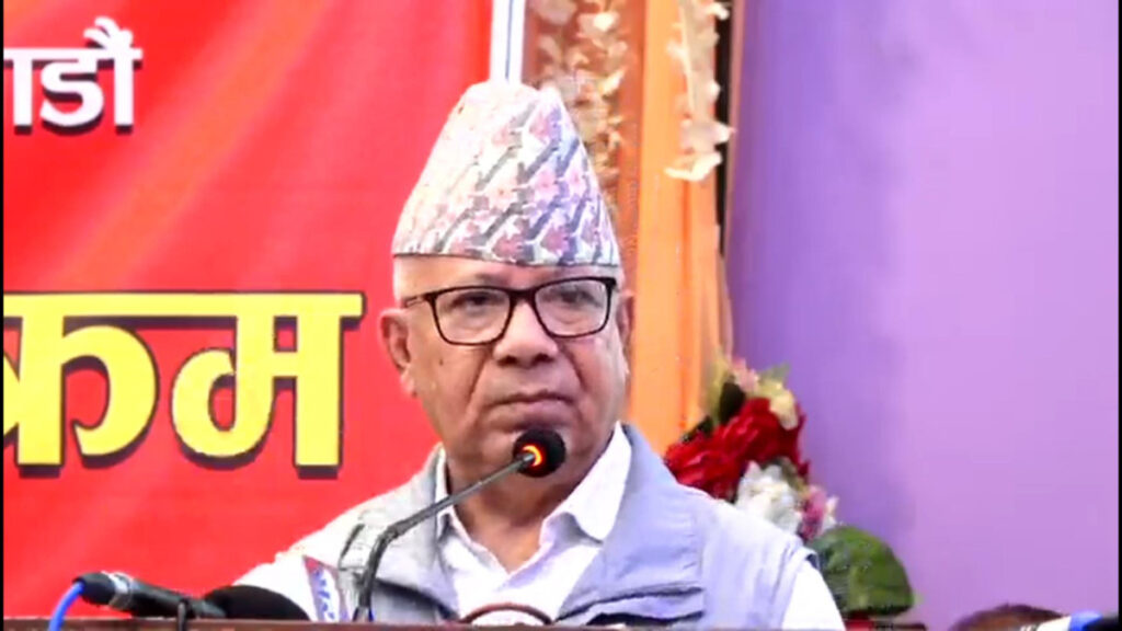 एमालेलक्षित माधव नेपालको टिप्पणी : ‘मान्छेहरु गहभरी आँसु बोकेर कहाँ झार्ने भन्ने ठाउँ खोज्दै हिँडिरहेका छन्’