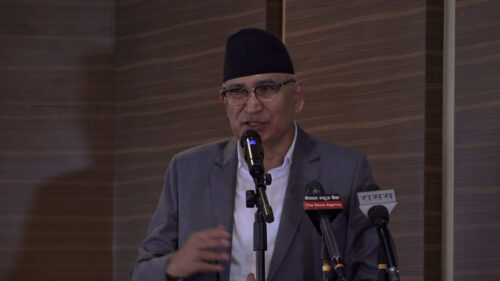 सरकारका राम्रा काम जनतासम्म पु¥याउनुस्, नराम्रा कामको आलोचना गर्नुस्ः अर्थमन्त्री पौडेल