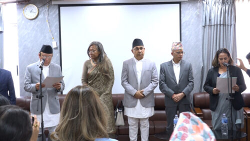 महान्यायाधिवक्ता बरालले लिइन् शपथ