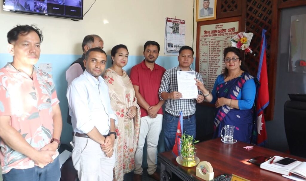सामाजिक सञ्जाल निष्कृय बनाउने निर्णय फिर्ता लिन युवा व्यवसायीको माग