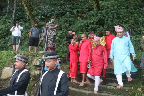 बडा दशैंको सातौं दिन आज फूलपाती, घरघरमा शुभसाइतको प्रतीक फूलपाती भित्राइँदै
