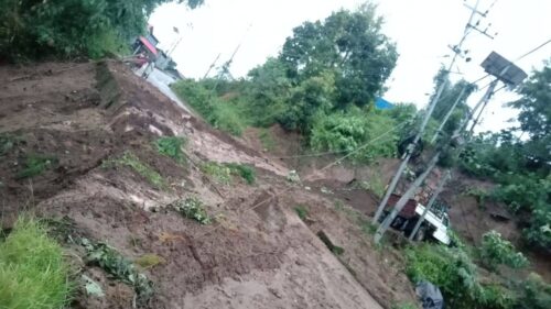 पहिरोमा परेर इलाममा २ जनाको मृत्यु, १५ जनाभन्दा बढी बेपत्ता