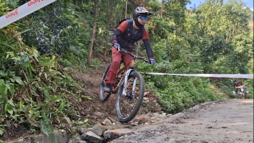 अन्तर्राष्ट्रिय इन्डुरो रेस पोखरामा सुरु