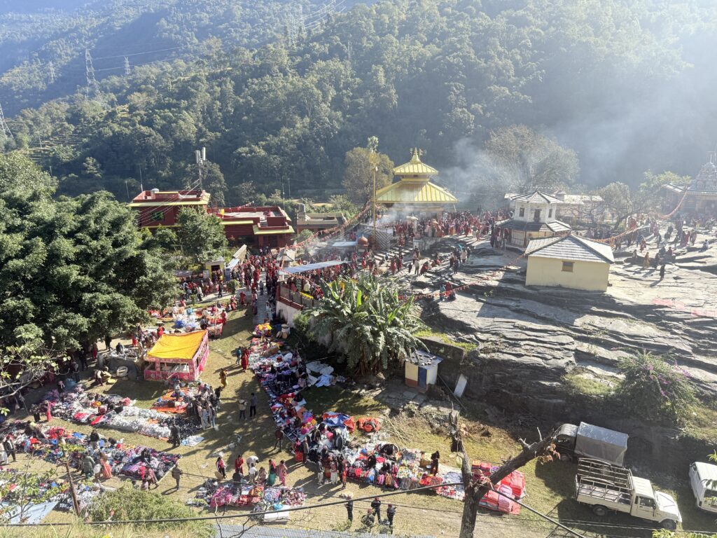 गलेश्वर मन्दिरमा बालाचतुर्दशीका दिन ३० हजार भक्तजन