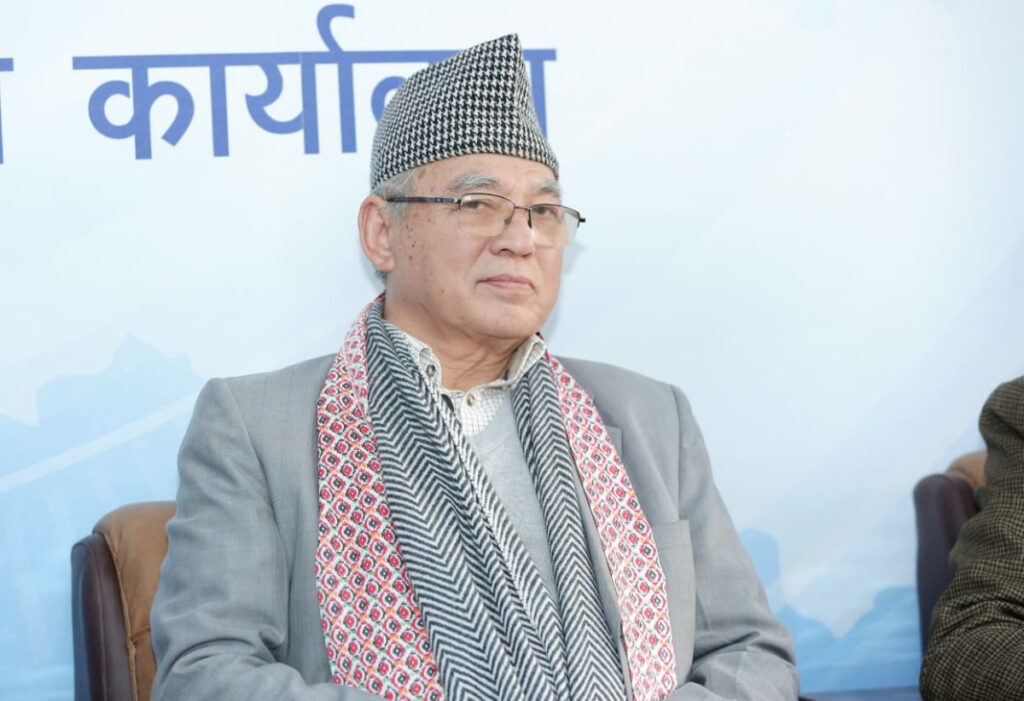 ईश्वरलक्षित बादलको टिप्पणीः अहिले नेतृत्वका लागि उम्मेदवारी घोषणा गर्दै हिँड्ने कुरा उपयुक्त होइन