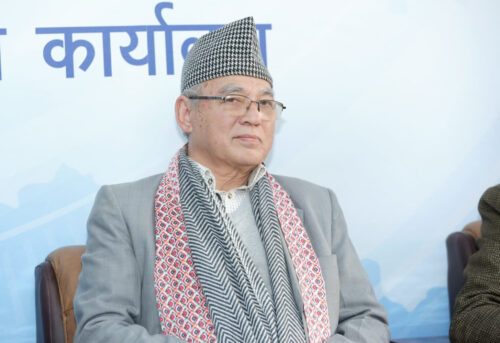 ईश्वरलक्षित बादलको टिप्पणीः अहिले नेतृत्वका लागि उम्मेदवारी घोषणा गर्दै हिँड्ने कुरा उपयुक्त होइन
