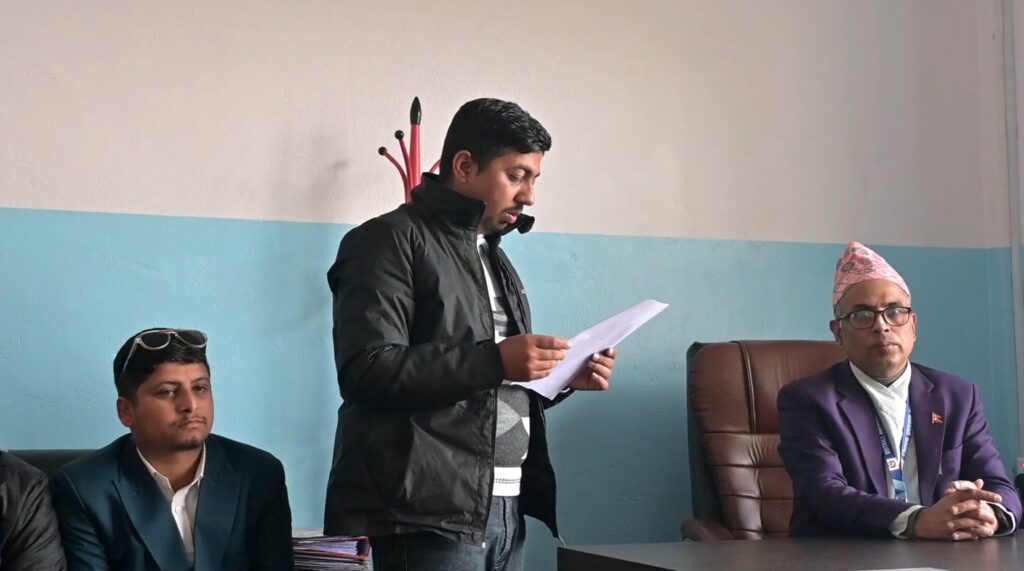 विमानस्थनमा ट्याक्सी व्यवसायीबाट दुव्र्यवहार भइरहेको भन्दै अखिल कास्कीले गरायो ध्यानाकर्षण