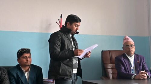 विमानस्थनमा ट्याक्सी व्यवसायीबाट दुव्र्यवहार भइरहेको भन्दै अखिल कास्कीले गरायो ध्यानाकर्षण