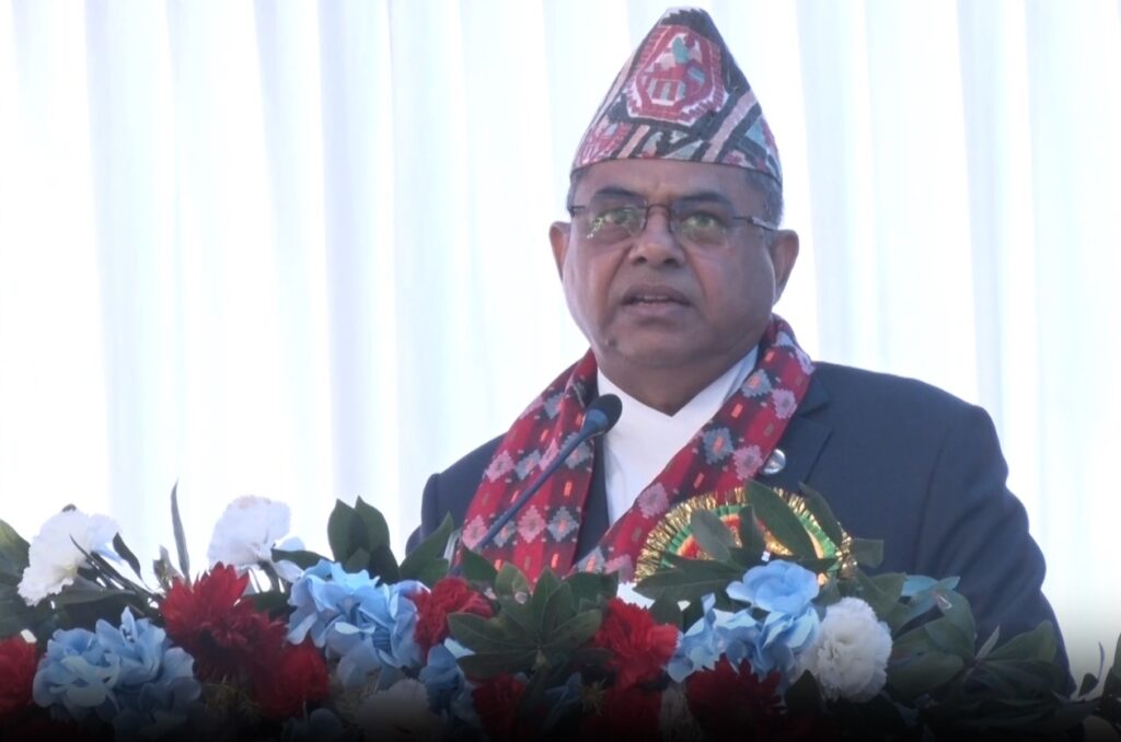 प्राधिकरणका कर्मचारीलाई मन्त्री सिन्हाको निर्देशनः दुई महिनाभित्र विमानस्थलको सेवा सुधार गर्नूस्