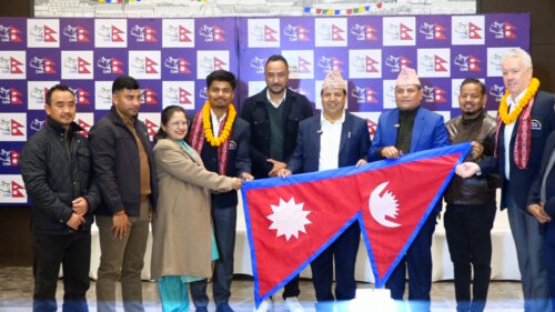 २० लाख दिएपछि नेता शर्माले भनेः सुपर ८ मा पुगे फेरि २० लाख दिन्छु