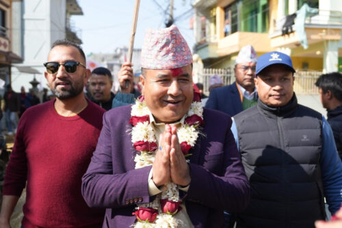 एमाले सचिव महेश बस्नेतले भक्तपुर– २ बाट मनोनयन दर्ता गराए